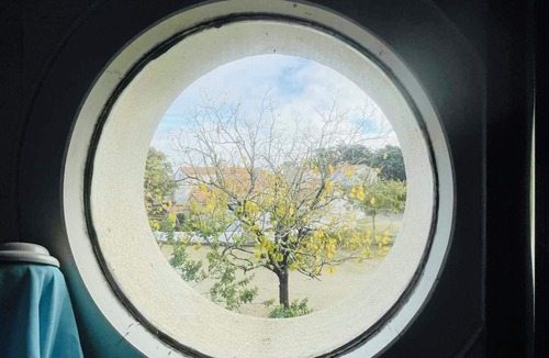 Barbatre House | Marine air