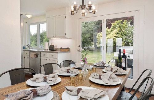 Lagoon Point House | Marine View Bluff by AvantStay | Waterfront Views