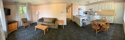 Lake George Resort | Marine Village Resort