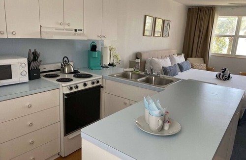 Hollywood South Central Beach Cabin | marine villas # 6 Beach access