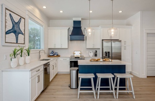 Delos House | Mariner: New with Private Beach!
