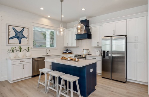 Delos House | Mariner: New with Private Beach!