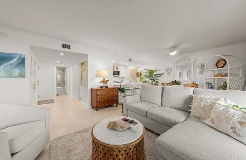 Sanibel House | Mariner Pointe #521