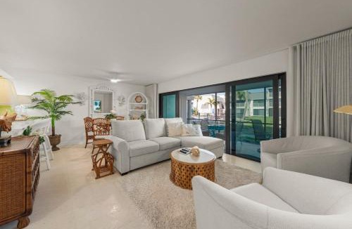 Sanibel House | Mariner Pointe #521