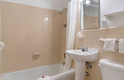 Rock Hall Hotel | Mariners Motel