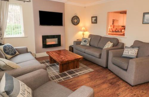 Whitby House | Mariners' Rest