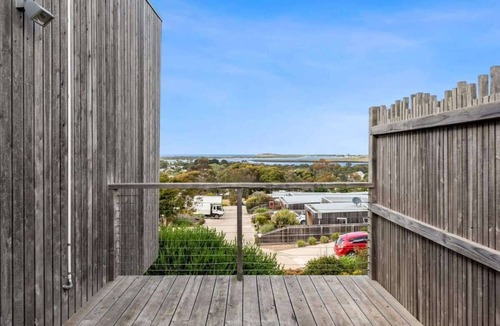 Ocean Grove Apartment | Mariners Retreat Unrivalled Ocean and River Views