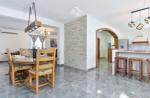 Benkovac Villa | Marinic Comfortable holiday residence