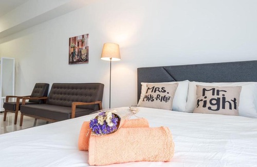 Sungai Buloh Apartment | @Mario direct MRT link & 50m infinity pool with jacuzzi