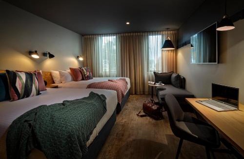 Mitchell Park Hotel | Marion Hotel