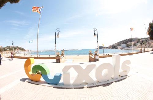 Sant Feliu de Guixols House | MARITIM CENTRAL "Suites Deluxe" con salón-comedor y cocina privada