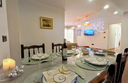 Sant Feliu de Guixols House | MARITIM CENTRAL "Suites Deluxe" con salón-comedor y cocina privada