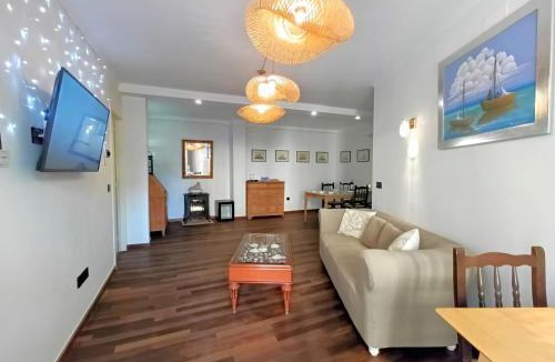 Sant Feliu de Guixols House | MARITIM CENTRAL "Suites Deluxe" con salón-comedor y cocina privada