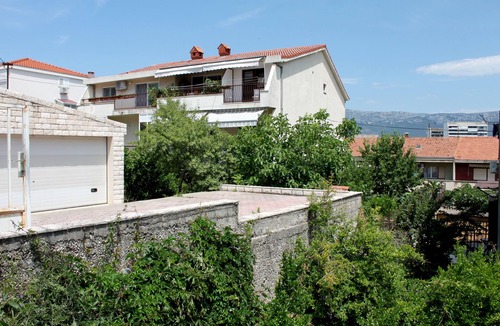 Split Apartment | Marjan Hill Apartment - close to center & garage