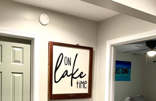 Stoutsville Cabin | Mark Twain Lake Cottage - Fishing Boating and Hunting