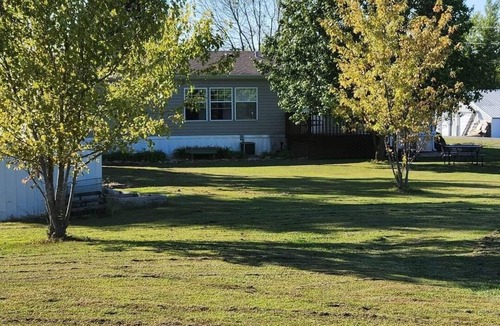 Perry House | Mark Twain Lake/Perry, MO- Pet Friendly