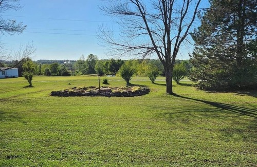 Perry House | Mark Twain Lake/Perry, MO- Pet Friendly