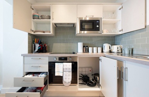 Bicester Apartment | Market Square