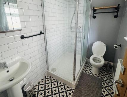 Six Bells Apartment | Market Valley