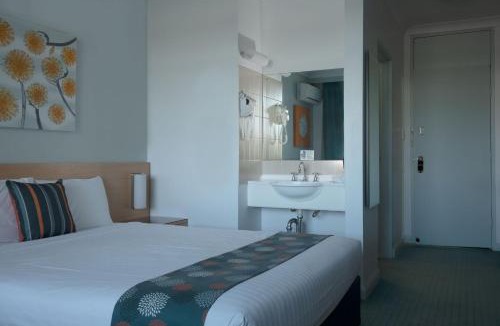 Homebush West Hotel | Markets Hotel