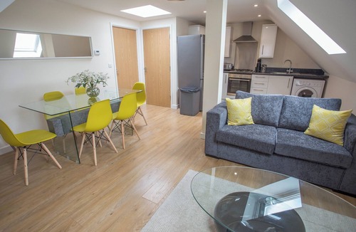 Kidlington Apartment | Marlborough Suite - 2 Bed 2nd Floor Apt.