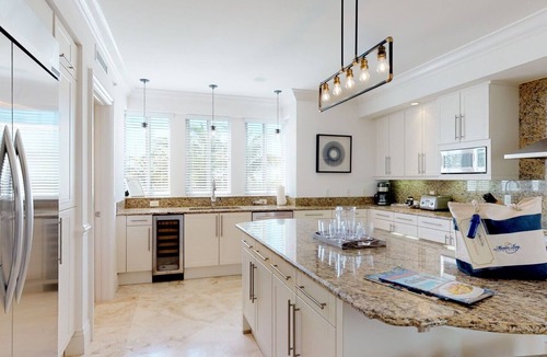 Marathon Apartment | Marlin Bay Resort & Marina