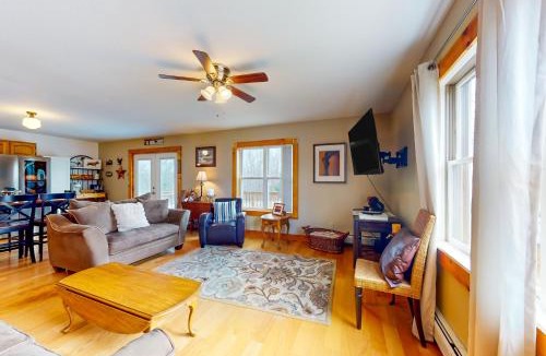 North Troy House | Marlin's Way