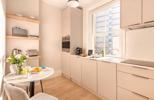 Bishop's Apartment | Marlin Westminster Apartments