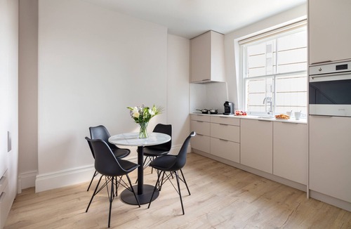 Bishop's Apartment | Marlin Westminster Apartments