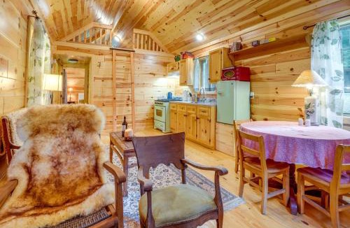 Marlinton House | Marlinton Cabin Rental w/Greenbrier River Access!