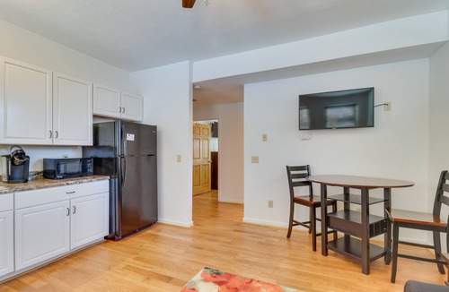 Edray Apartment | Marlinton Vacation Rental on Riverfront Trail!