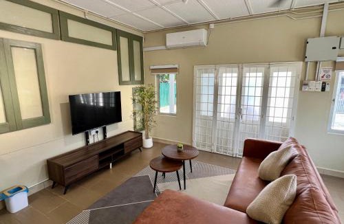 Kampung Nibung House | Marlyana Homestay