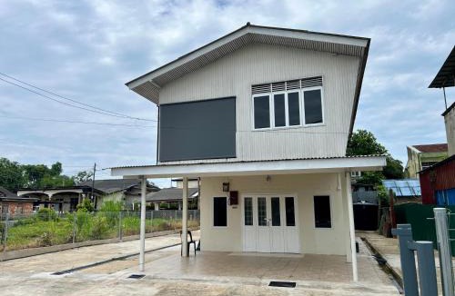 Kampung Nibung House | Marlyana Homestay