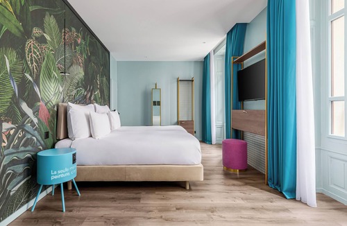 Geneva Hotel | Marmont Hotel