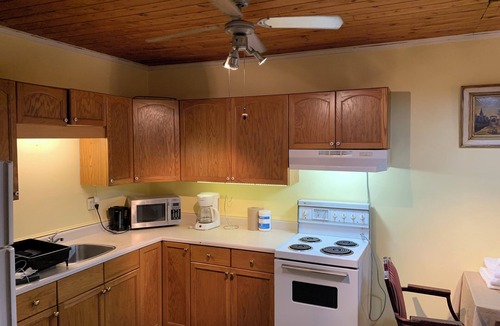 Marmora Apartment | Marmora and Lake Inn Apartment
