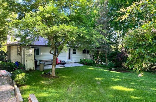 Marmora House | Marmora Hideaway – Cozy Waterfront Retreat