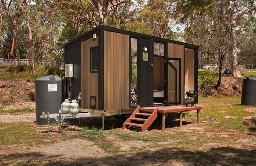 Maroota House | Maroota Greens SKY by Tiny Away
