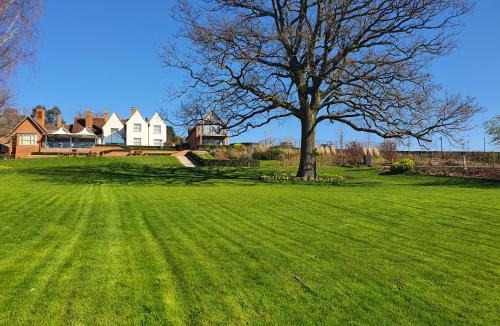 Layham Hotel | Marquis Suffolk