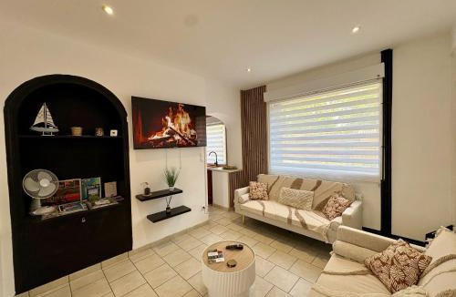 Marquise House | Marquise, 5 pers, Plage 12 min, Les Pivoines Magique