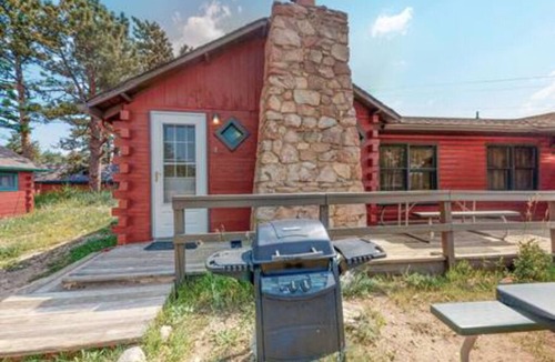 Red Feather Lakes Cabin | Marr's Mountain Cabins - Cabin 4