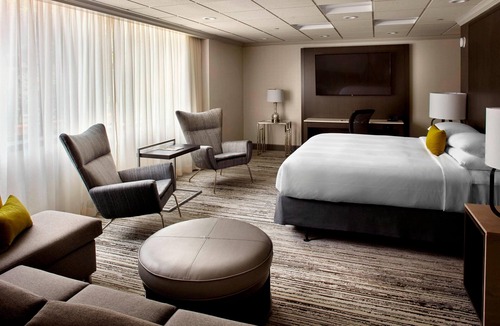 West Chester Hotel | Marriott Cincinnati North