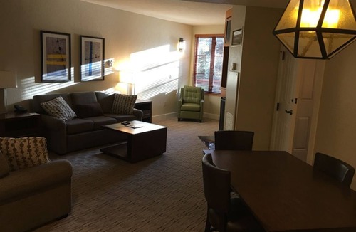 Lakeside Park House | Marriott Grand Residence - Luxery at the Lowest Price