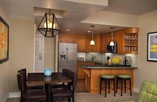 Lakeside Park Resort | Marriott Grand Residence Club Resort, Ski, Hot Tub