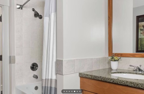 Lakeside Park Hotel | Marriott Grand Residence Luxury 1Bedroom – 2 Beds Full Kitchen