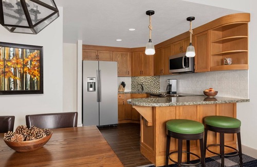 South Lake Tahoe Villa | Marriott Grand Residence Clubn1BR/2BA Fireplace villa Walk to Gondola.