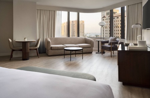 Downtown Long Beach Hotel | Marriott Long Beach Downtown