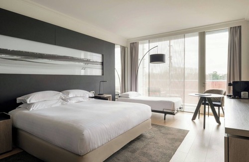 6th Arrondissement Hotel | Marriott Lyon Cité Internationale