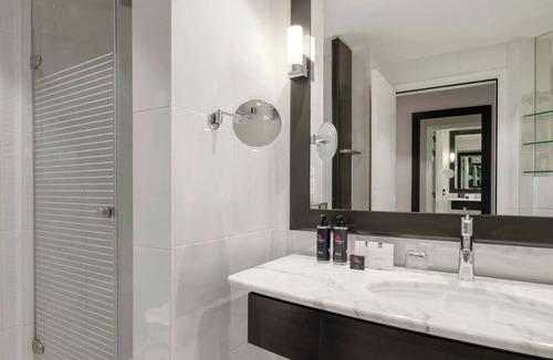 6th Arrondissement Hotel | Marriott Lyon Cité Internationale