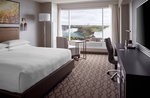Fallsview Hotel | Marriott Niagara Falls Fallsview Hotel & Spa