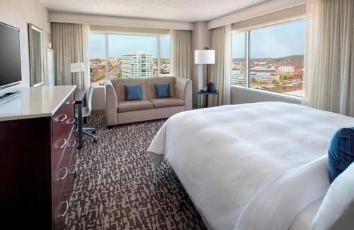 West Conshohocken Hotel | Marriott Philadelphia West